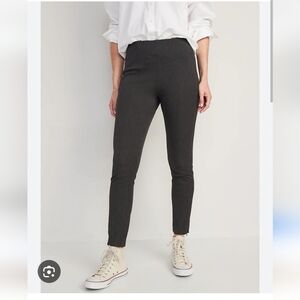 ⭐️40% Off⭐️ Old Navy Grey Pixie High Rise Skinny Pants